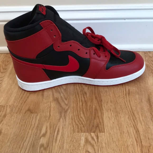 Air Jordan 1 retro hi DS - Picture 3 of 5